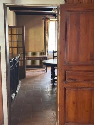 MARCIAC proche, VUE PYRENEES depuis cette BELLE MAISON DE FAMILLE 215m2, grandes dépendances sur 1750m2 de jardin, dans village patrimonial.