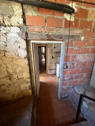 MARCIAC proche, VUE PYRENEES depuis cette BELLE MAISON DE FAMILLE 215m2, grandes dépendances sur 1750m2 de jardin, dans village patrimonial.