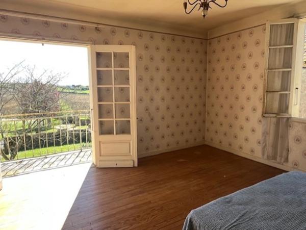 MARCIAC proche, VUE PYRENEES depuis cette BELLE MAISON DE FAMILLE 215m2, grandes dépendances sur 1750m2 de jardin, dans village patrimonial.