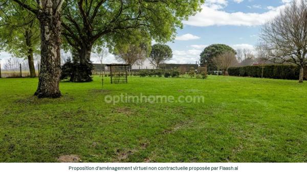 Logis du 16ème siècle dépendances et jardin 4000m²