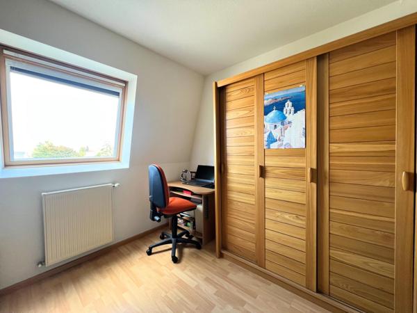 T3 dernier étage avec ascenseur, 2 places de parking et une cave