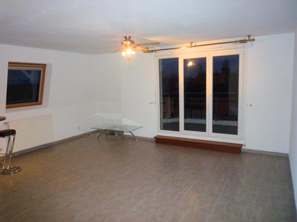 T3 dernier étage avec ascenseur, 2 places de parking et une cave