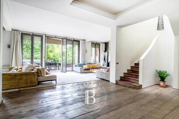 Neuilly-sur-Seine, Hôtel particulier 5 Chambres -  555 m² à vendre