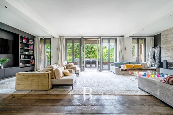 Neuilly-sur-Seine, Hôtel particulier 5 Chambres -  555 m² à vendre