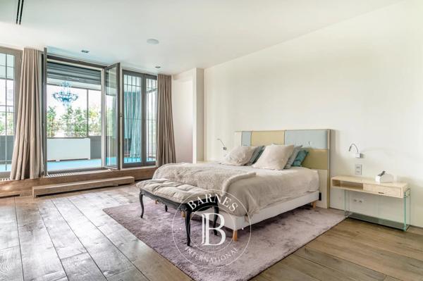 Neuilly-sur-Seine, Hôtel particulier 5 Chambres -  555 m² à vendre