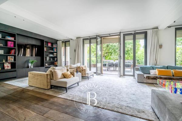 Neuilly-sur-Seine, Hôtel particulier 5 Chambres -  555 m² à vendre