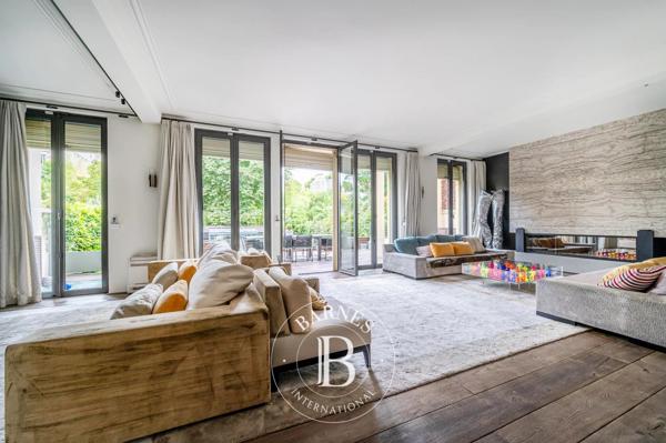Neuilly-sur-Seine, Hôtel particulier 5 Chambres -  555 m² à vendre