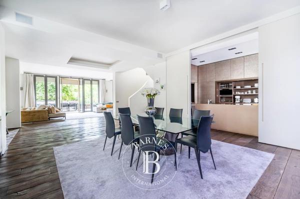 Neuilly-sur-Seine, Hôtel particulier 5 Chambres -  555 m² à vendre