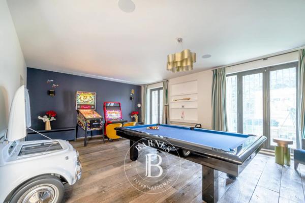 Neuilly-sur-Seine, Hôtel particulier 5 Chambres -  555 m² à vendre