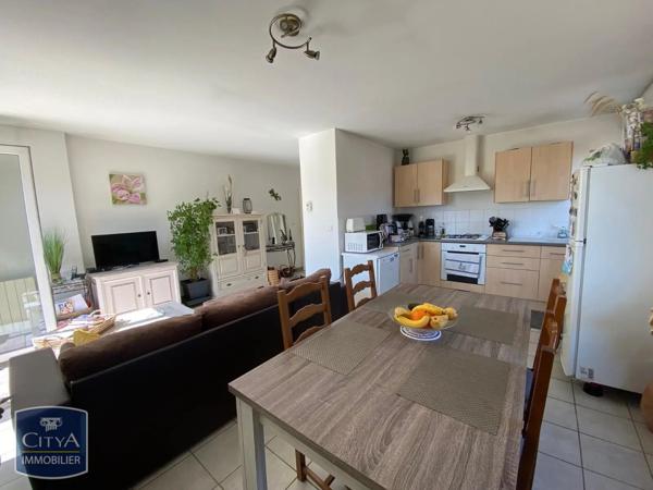 Appartement à louer 2 pièces 54.08m² Oyonnax (01100)