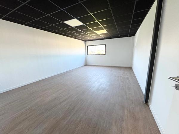 Local/bureau à vendre PORTE DE SAVOIE (73) - 185M2 -