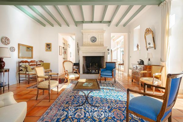 Anciennes écuries transformées en propriété de charme