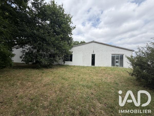 Murs commerciaux  à vendre 860 m² Gond-Pontouvre