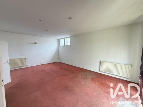 Murs commerciaux  à vendre 860 m² Gond-Pontouvre