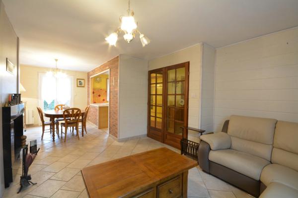 🏡 Maison familiale 92 m² avec garage, carport et jardin – le confort au calme !