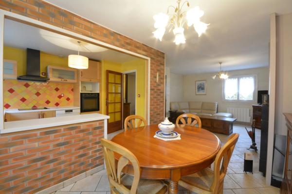 🏡 Maison familiale 92 m² avec garage, carport et jardin – le confort au calme !