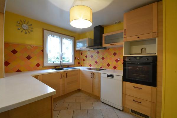 🏡 Maison familiale 92 m² avec garage, carport et jardin – le confort au calme !