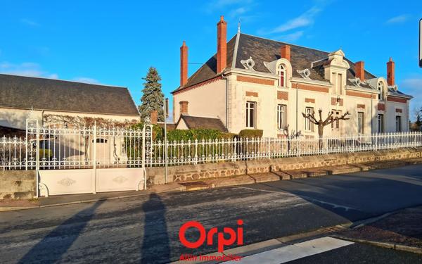 Maison à vendre    5 pièces • 175,39 m2 Commentry