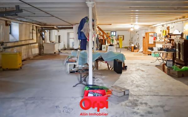 Maison à vendre    5 pièces • 175,39 m2 Commentry