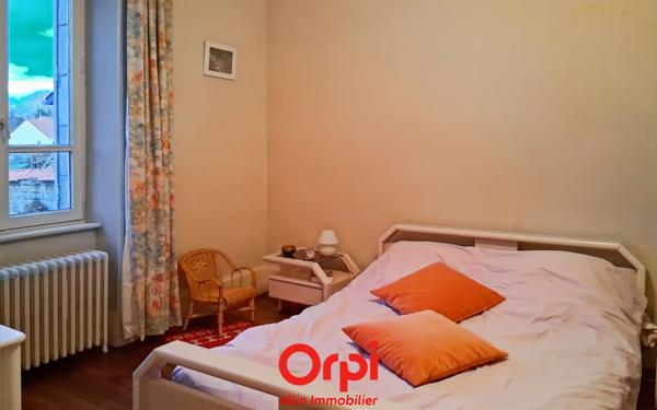 Maison à vendre    5 pièces • 175,39 m2 Commentry