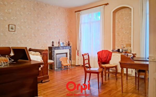 Maison à vendre    5 pièces • 175,39 m2 Commentry