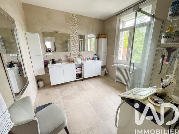 Maison à vendre 9 pièces 162 m² Saint-Quentin