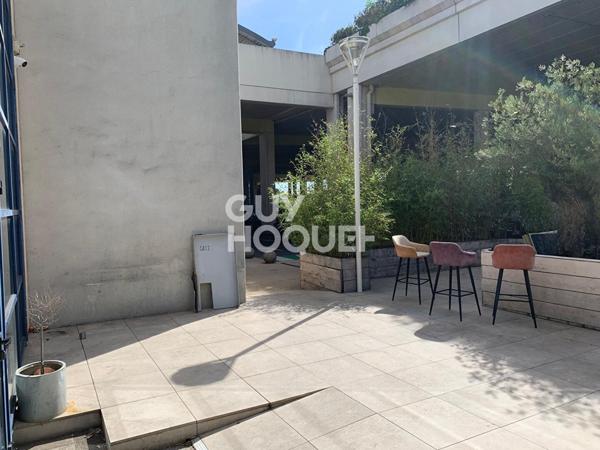 LOCAL ENTREE HYPERMARCHE : IDEAL RESTAURATION !