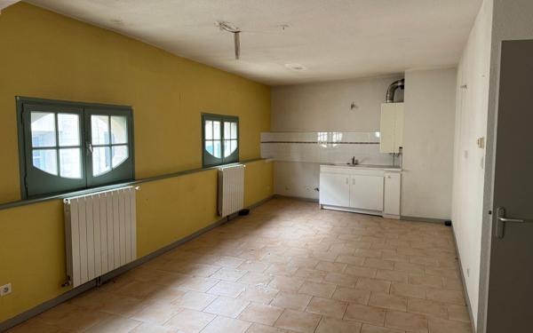 Appartement à vendre    3 pièces • 75 m2 Beaucaire