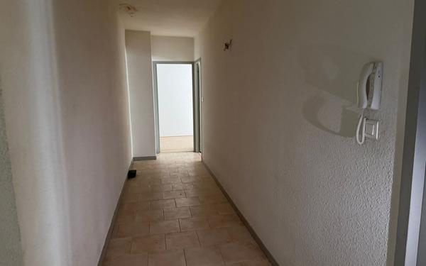 Appartement à vendre    3 pièces • 75 m2 Beaucaire