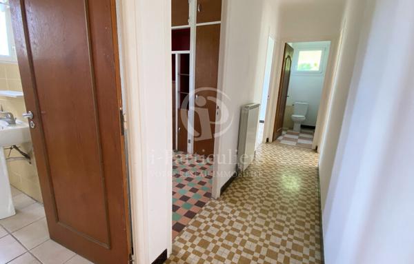 VILLA 80M2- 2 NIVEAUX -TERRAIN 1150M2- PROCHE CENTRE