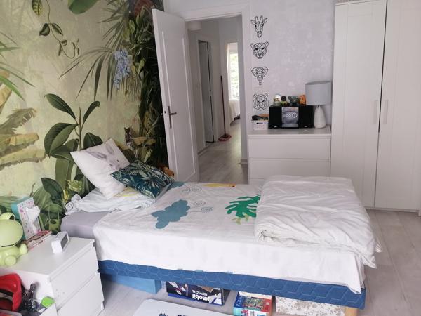 Chennevières-sur-Marne (94430) Appartement F4 avec 2 grands balcons, cave et place de parking