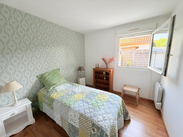 Appartement
         2 pièces
        - 45 m² 190 000 € *