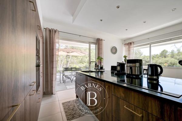 Aix-en-Provence, Maison 3 Chambres -  280 m² à vendre