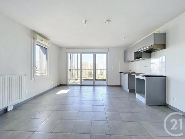 Appartement F4 à vendre  4 pièces - 75,24 m 2   ST HERBLAIN  - 44