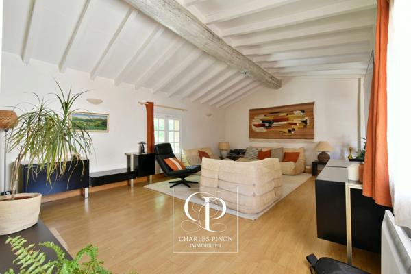 Appartement de charme 93 m² avec garage  AIX EN PROVENCE (13)