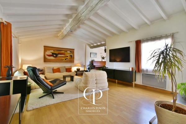 Appartement de charme 93 m² avec garage  AIX EN PROVENCE (13)