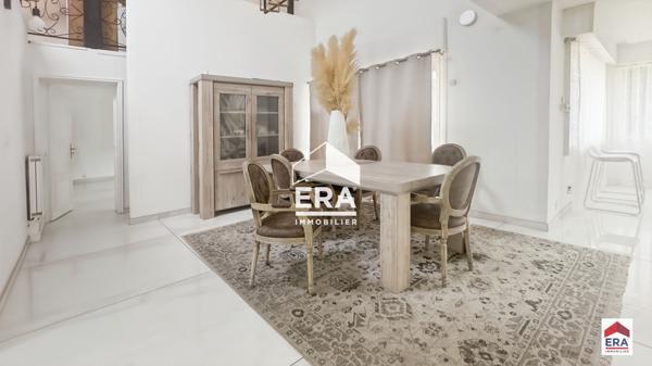 Maison rénovée - 182 m² - 5 chambres - Garage - Jardin - Entrepôts