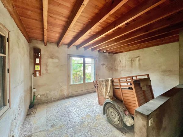 Maison avec dépendance, garage et terrain arboré