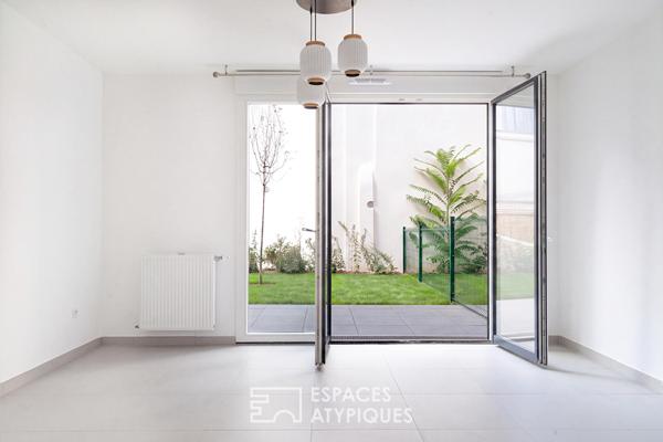 Maison neuve avec jardin