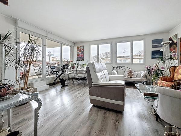 Luminosité et Calme : T4 Dernier étage, 3 Chambres, Terrasse - Orly