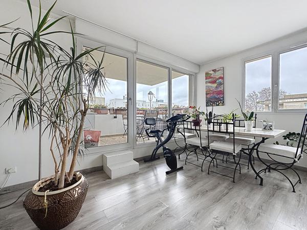 Luminosité et Calme : T4 Dernier étage, 3 Chambres, Terrasse - Orly