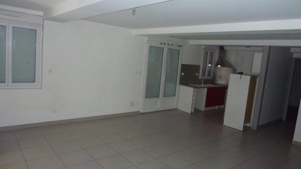 Samazan – Ensemble immobilier en campagne (Vendu loué) , proche sortie autoroute Marmande A62