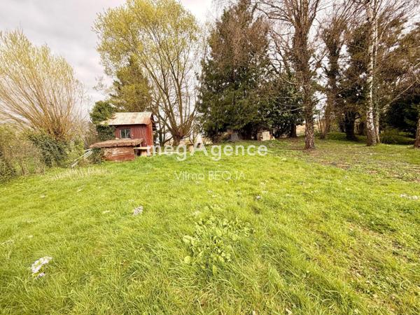 Terrain à NOE, 89320 - 910m²