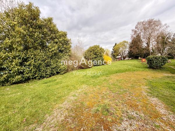 Terrain à NOE, 89320 - 910m²