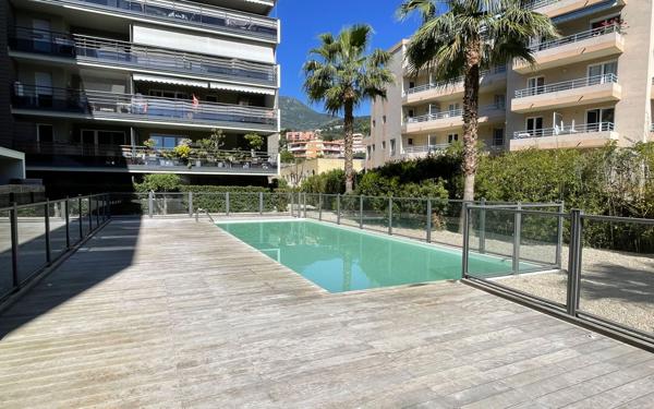 Appartement à louer    2 pièces •  Roquebrune-Cap-Martin