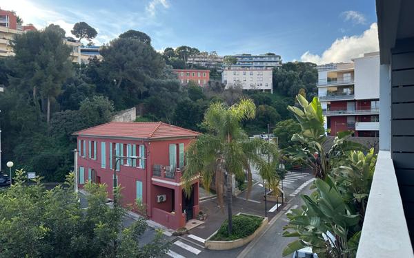 Appartement à louer    2 pièces •  Roquebrune-Cap-Martin