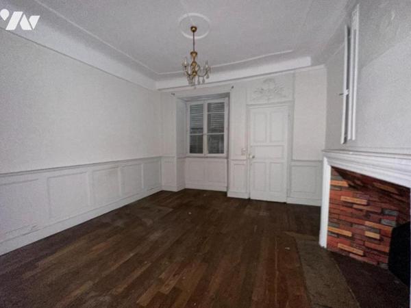 ENSEMBLE IMMOBILIER A RENOVER - CENTRE VILLE