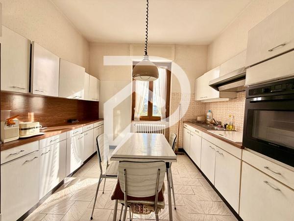 Immeuble 12 pièces 330 m2