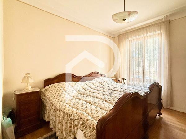 Immeuble 12 pièces 330 m2