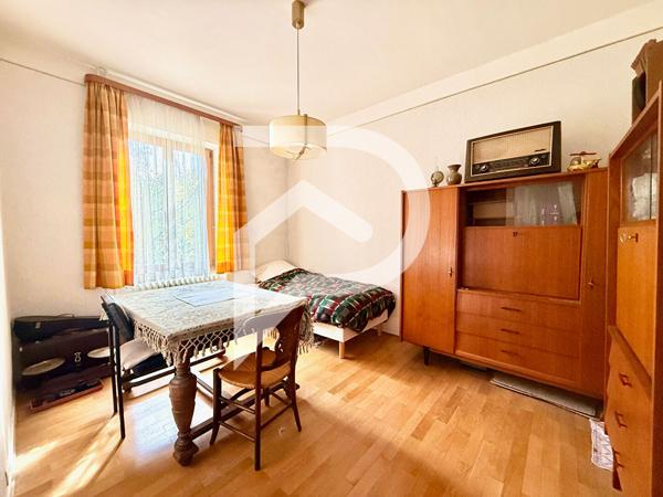 Immeuble 12 pièces 330 m2